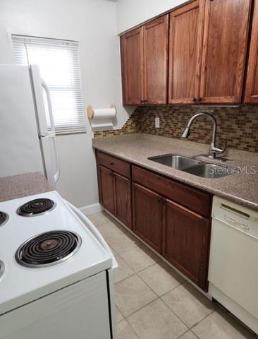 817 SKY LAKE CIRCLE A, Orlando, FL 32809