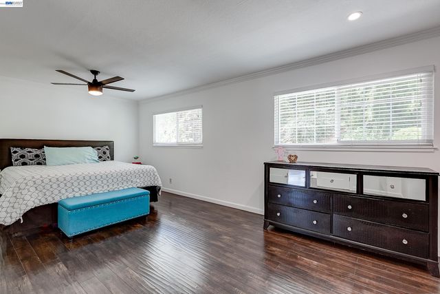 5800 Cold Water Dr, Castro Valley, CA 94552