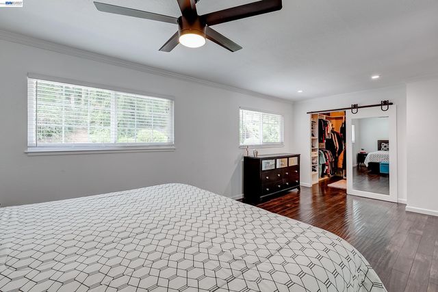 5800 Cold Water Dr, Castro Valley, CA 94552