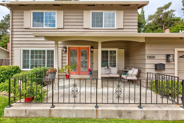 5800 Cold Water Dr, Castro Valley, CA 94552