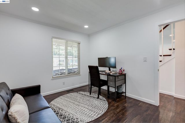 5800 Cold Water Dr, Castro Valley, CA 94552