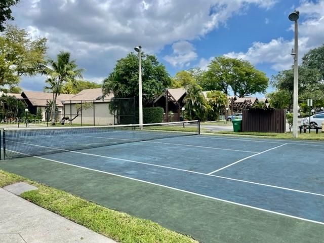 613 N University Dr 4, Plantation, FL 33324
