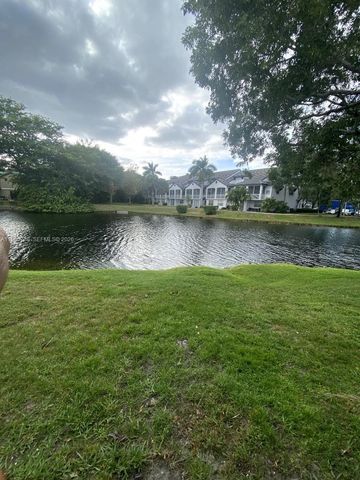 613 N University Dr 4, Plantation, FL 33324