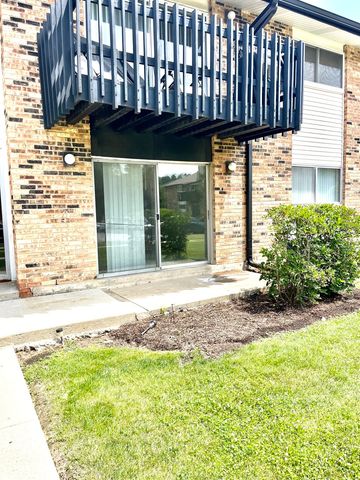 13 Kingery Quarter 106B, Willowbrook, IL 60527