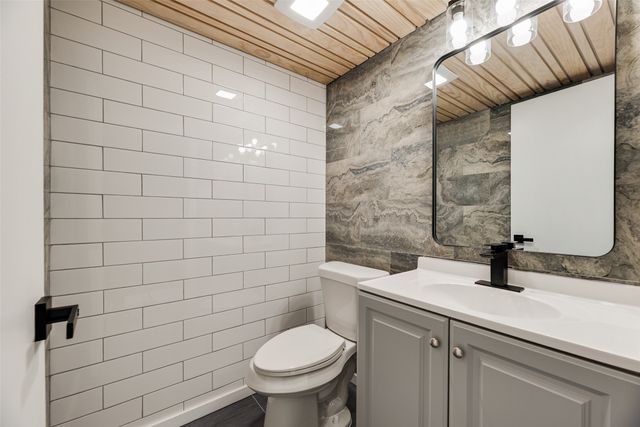 1700 Hartford Drive, Carrollton, TX 75007