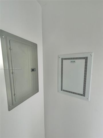 630 NE 166th St 2, Miami, FL 33162