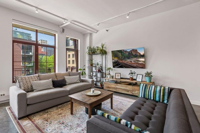 600 S 2nd Street S302, Minneapolis, MN 55401
