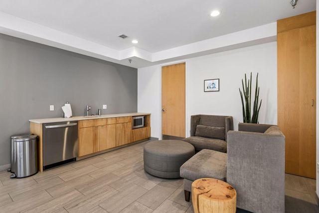 600 S 2nd Street S302, Minneapolis, MN 55401