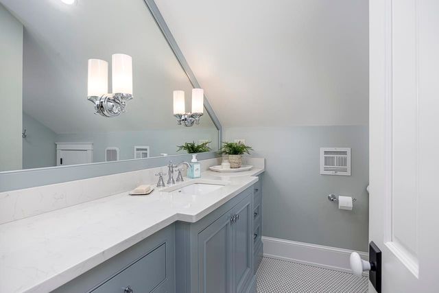 528 Canal Blvd, Thibodaux, LA 70301