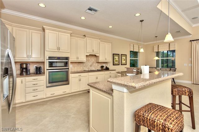 7755 Martino CIR, Naples, FL 34112