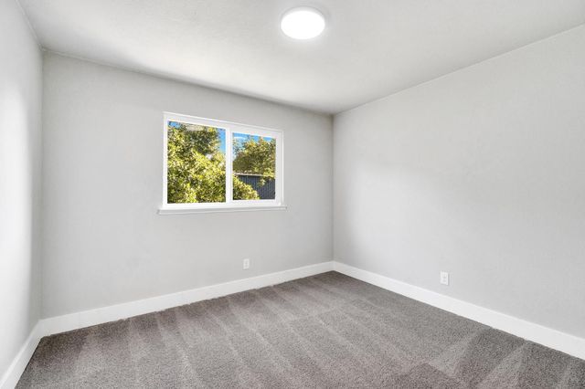 4847 N Delbert Avenue, Fresno, CA 93722