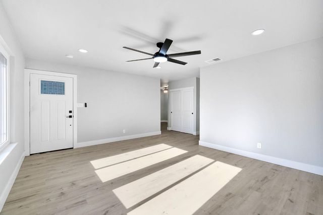 4847 N Delbert Avenue, Fresno, CA 93722