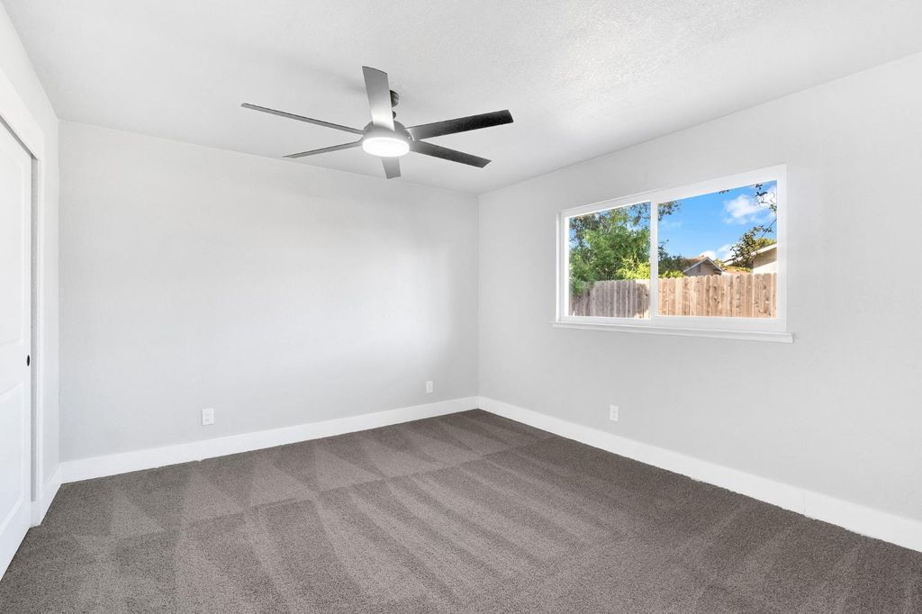 Image 25 of property listing at 4847 N Delbert Avenue, Fresno, CA 93722