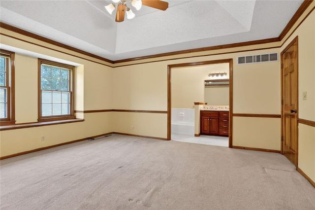 11705 Grant Street, Overland Park, KS 66210