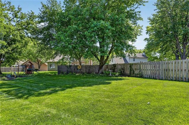 11705 Grant Street, Overland Park, KS 66210