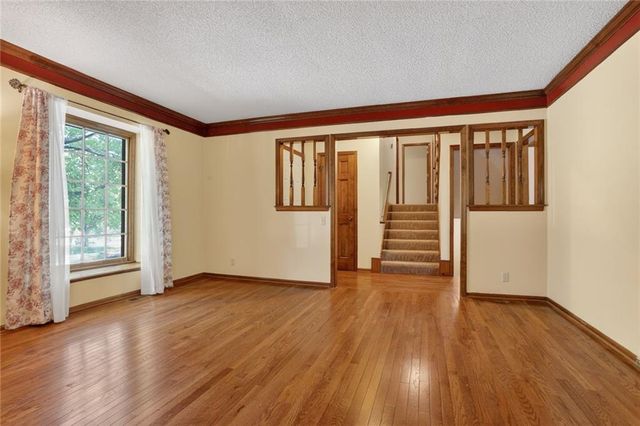 11705 Grant Street, Overland Park, KS 66210