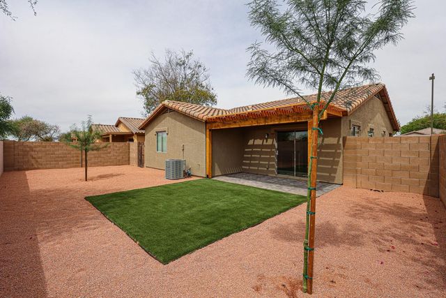 25025 W Dove Mesa Drive, Buckeye, AZ 85326