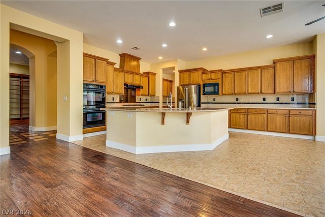 5112 Crown Cypress Street, Las Vegas, NV 89149