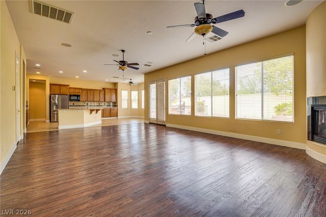 5112 Crown Cypress Street, Las Vegas, NV 89149