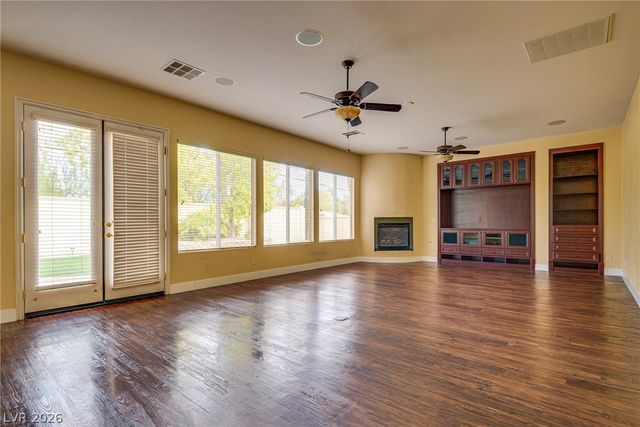 5112 Crown Cypress Street, Las Vegas, NV 89149