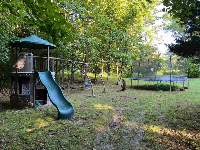 11456 E Robins Nest Drive, Springville, IN 47462