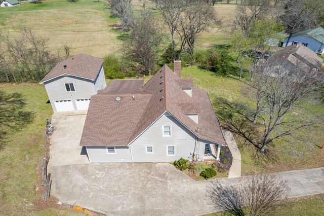 1336 Charlotte Ct, Pulaski, TN 38478