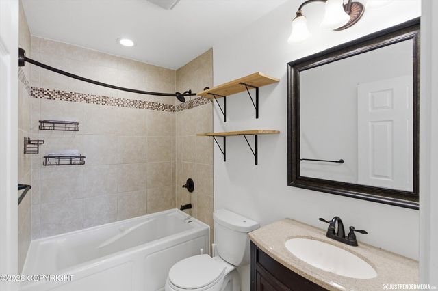 1262 N Miller Circle, Houston, AK 99623