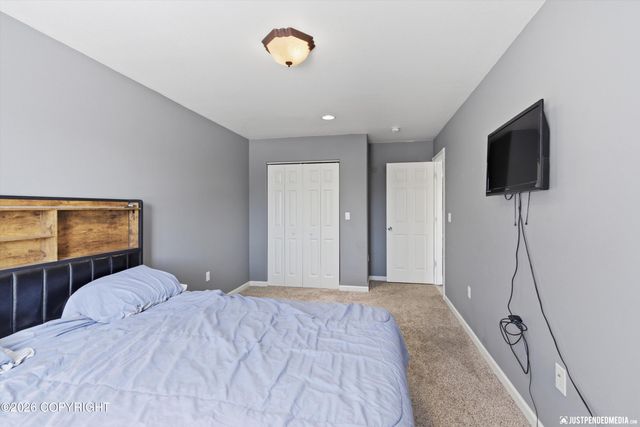 1262 N Miller Circle, Houston, AK 99623