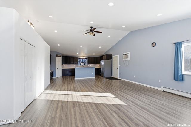 1262 N Miller Circle, Houston, AK 99623