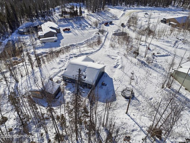 1262 N Miller Circle, Houston, AK 99623