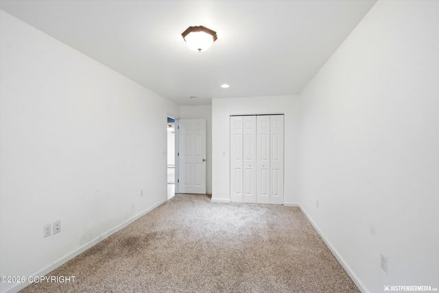 1262 N Miller Circle, Houston, AK 99623