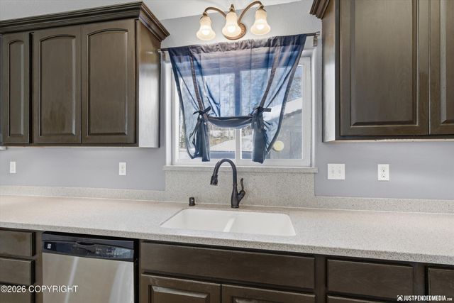 1262 N Miller Circle, Houston, AK 99623