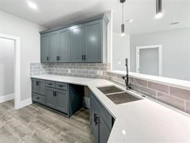 2130 Kathleen Avenue, Dallas, TX 75216