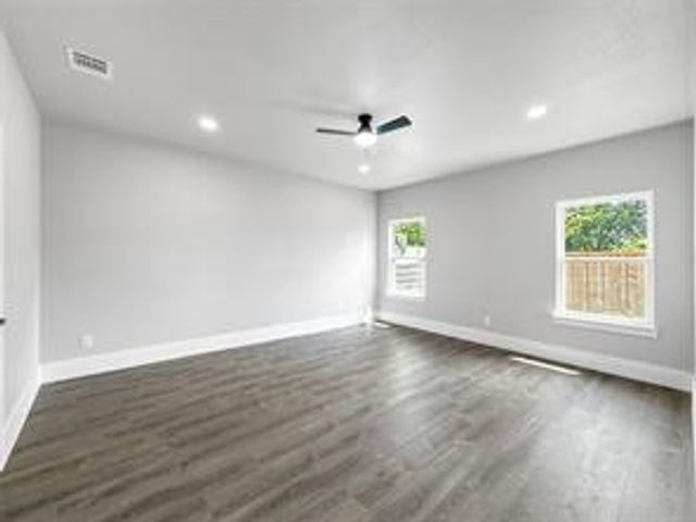 2130 Kathleen Avenue, Dallas, TX 75216