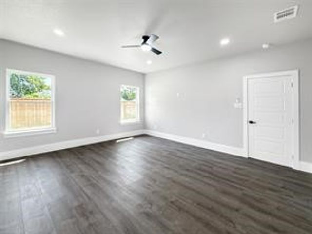 2130 Kathleen Avenue, Dallas, TX 75216