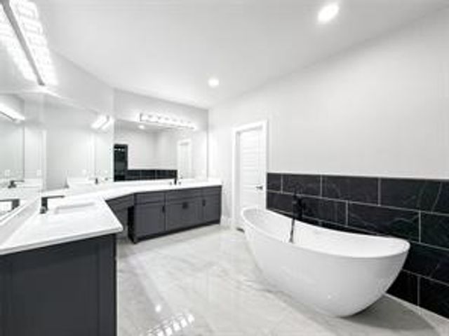 2130 Kathleen Avenue, Dallas, TX 75216