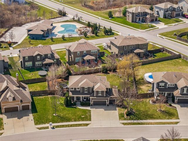 1409 SW Whistle Drive, Lee's Summit, MO 64082