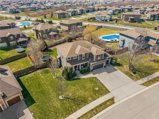 1409 SW Whistle Drive, Lee's Summit, MO 64082