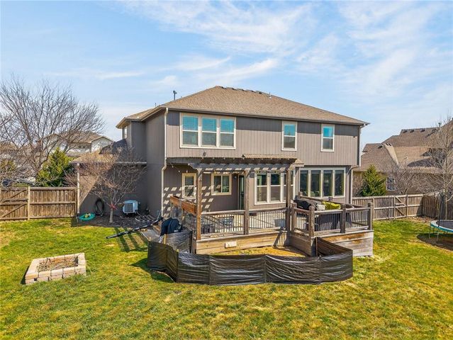 1409 SW Whistle Drive, Lee's Summit, MO 64082