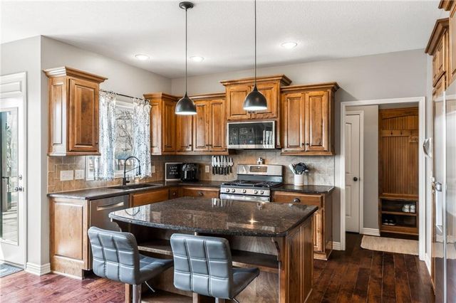 1409 SW Whistle Drive, Lee's Summit, MO 64082