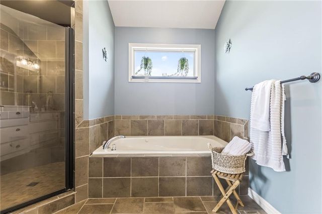 1409 SW Whistle Drive, Lee's Summit, MO 64082