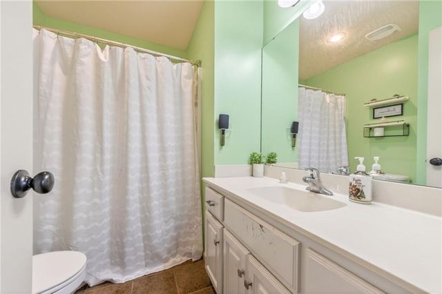 1409 SW Whistle Drive, Lee's Summit, MO 64082