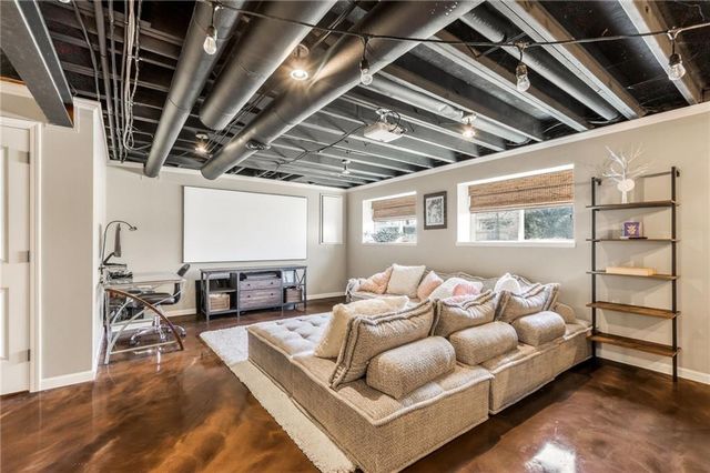 1409 SW Whistle Drive, Lee's Summit, MO 64082