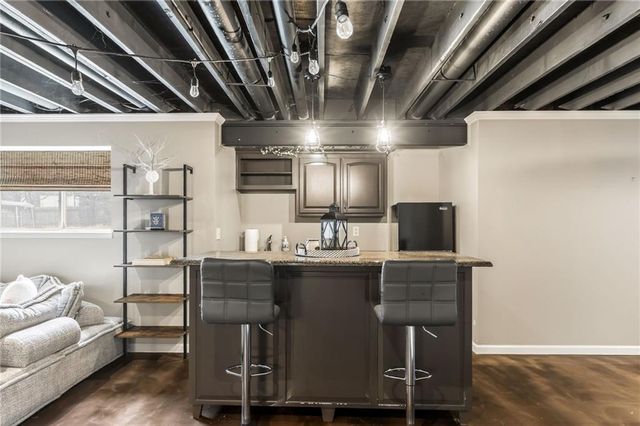 1409 SW Whistle Drive, Lee's Summit, MO 64082