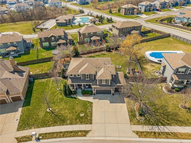 1409 SW Whistle Drive, Lee's Summit, MO 64082