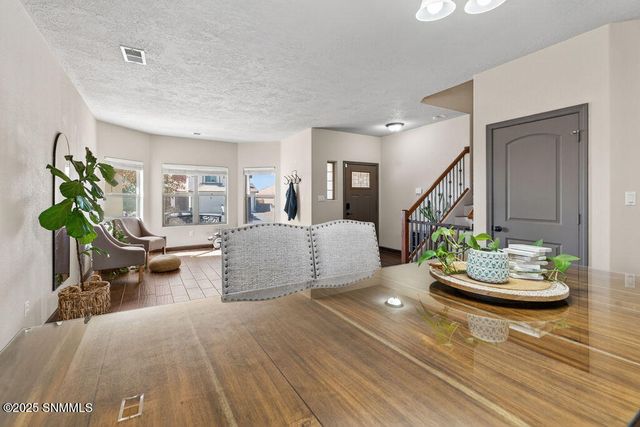 2500 Silver Hawk Avenue, Las Cruces, NM 88011