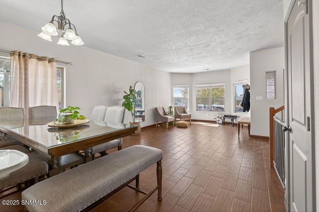 2500 Silver Hawk Avenue, Las Cruces, NM 88011