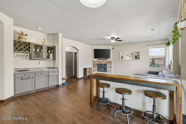 2500 Silver Hawk Avenue, Las Cruces, NM 88011