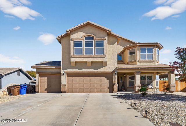 2500 Silver Hawk Avenue, Las Cruces, NM 88011