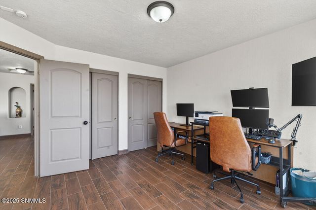 2500 Silver Hawk Avenue, Las Cruces, NM 88011